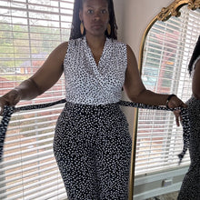 Load image into Gallery viewer, (NWT) BLACK & WHITE STRETCHY JUMPER BY NY&COMPANY: Size - SMALL