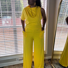 Load image into Gallery viewer, YELLOW JUMPER WITH ASYMMETRIC SLEEVES: Size: 3XL