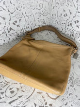 Load image into Gallery viewer, COACH Legacy Gallery Slim Tote - Camel
