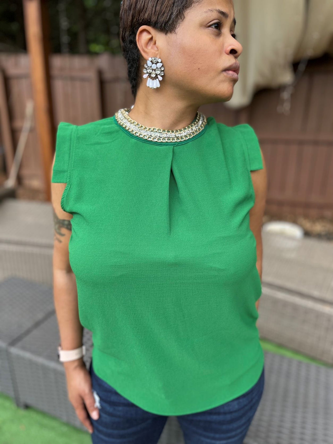 EMERALD GREEN BLOUSE W/BEJEWELED COLLAR: Size Large