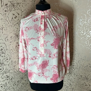 VINTAGE: MANDARIN COLLARED BLOUSE W/PINK TOILE PRINT: Size M