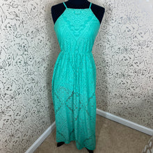 Load image into Gallery viewer, MINT GREEN LACE HALTER DRESS: SMALL
