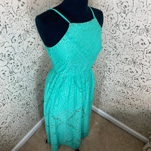 Load image into Gallery viewer, MINT GREEN LACE HALTER DRESS: SMALL
