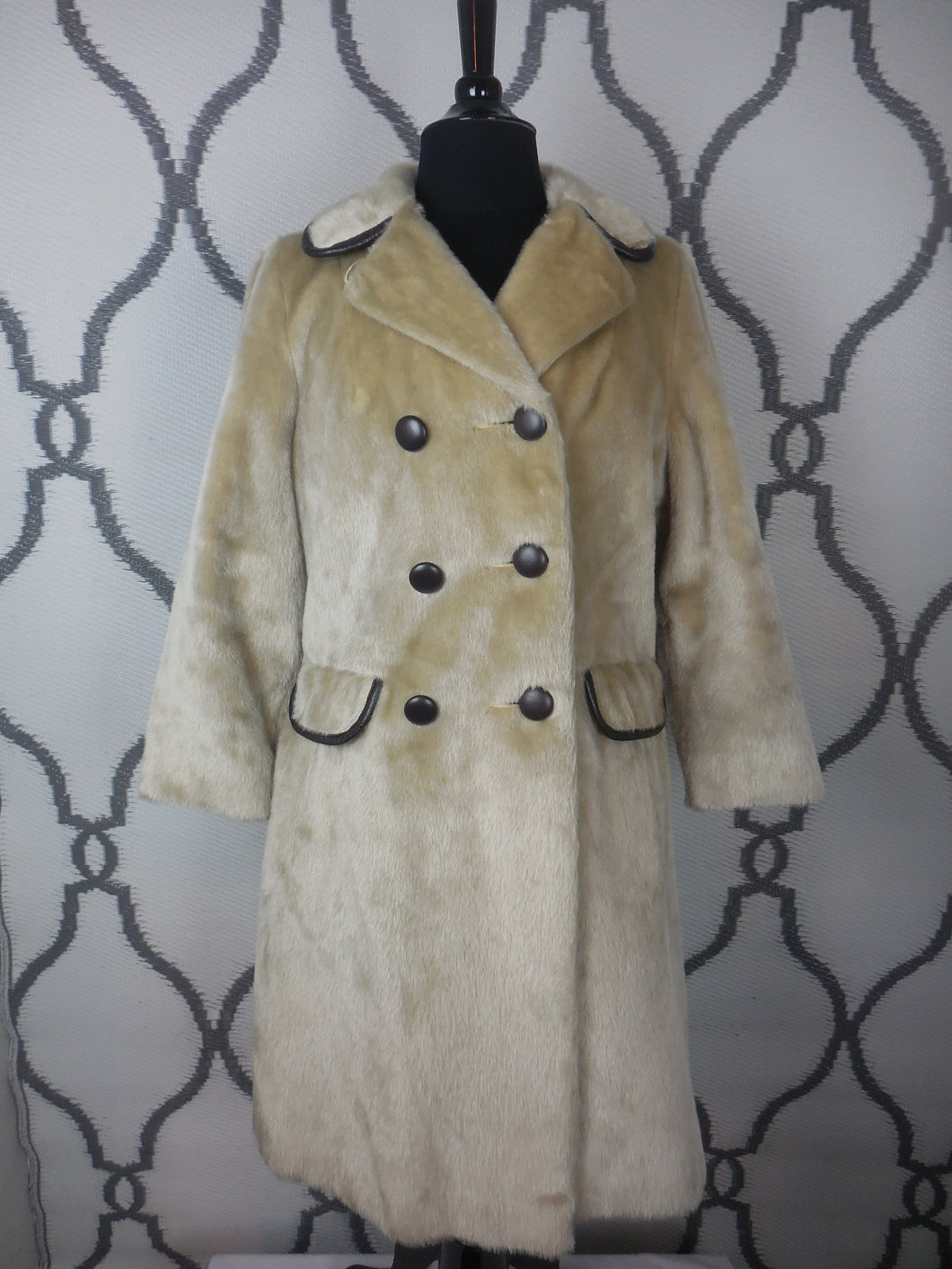 VINTAGE: RUSSEL TAYLOR FAUX FUR OVERCOAT