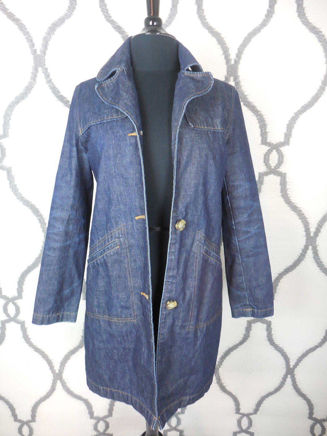 DENIM COAT - OLD NAVY - SIZE MEDIUM