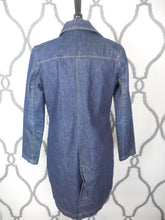 Load image into Gallery viewer, DENIM COAT - OLD NAVY - SIZE MEDIUM
