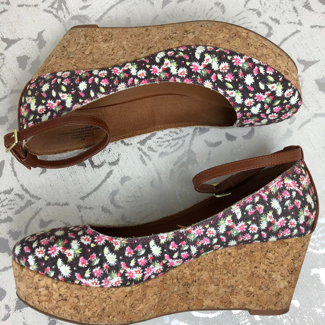 Floral and Cork Strapped Platform Shoes: Size 9